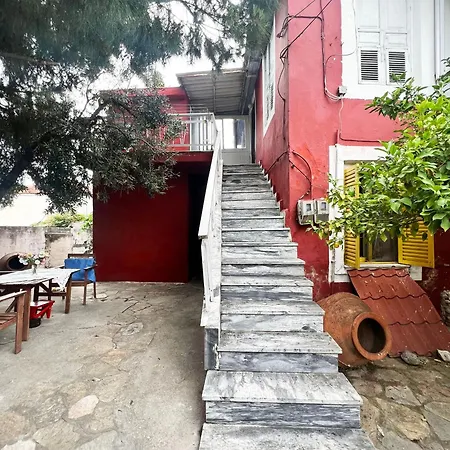 Thassos Traditional House بيت للعطل